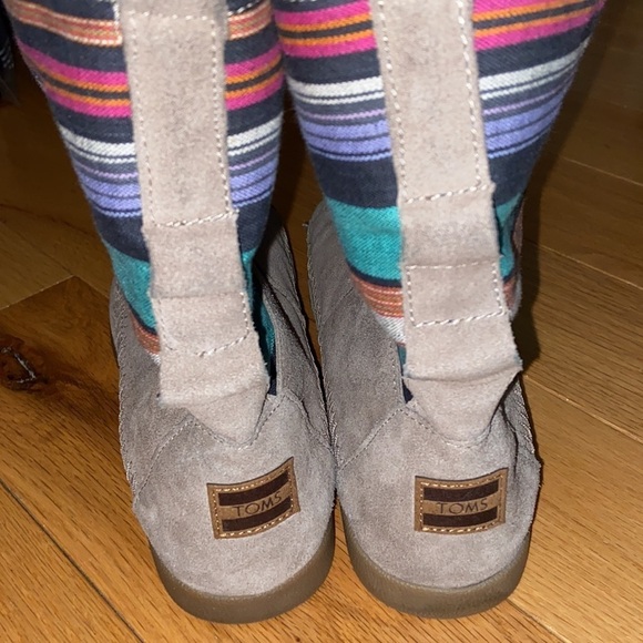 Toms grey suede boots with cloth upper, size 7.5 - Picture 5 of 6